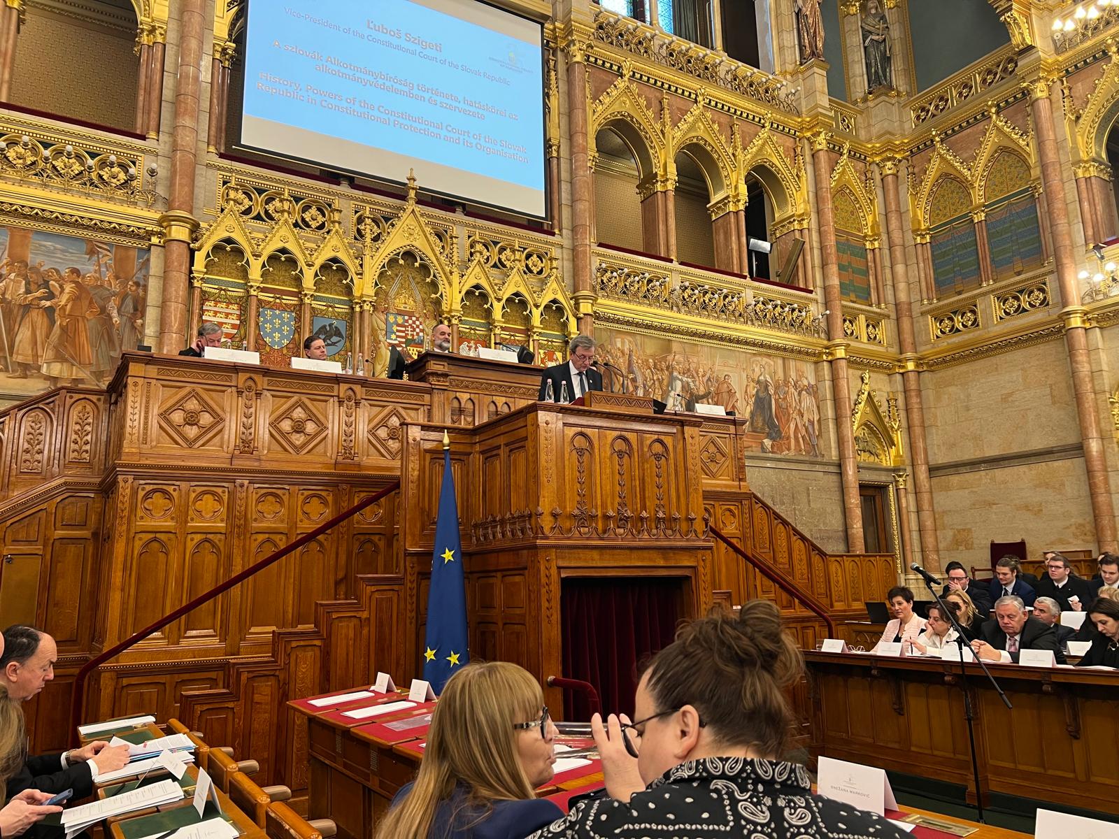 Obrázok Podpredseda Ústavného súdu Slovenskej republiky sa zúčastňuje na konferencii v Budapešti